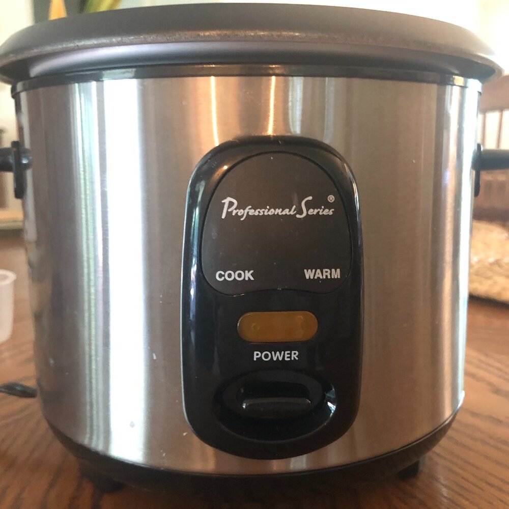 Professional Series Rice Cooker - Picture 2 of 5